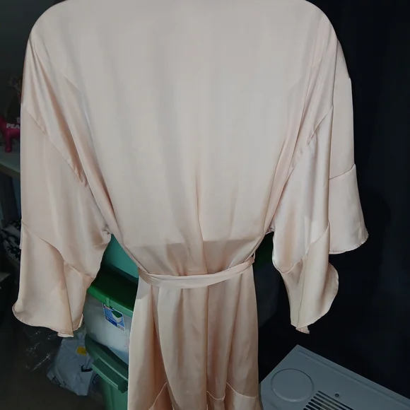 Victoria's Secret Georgette Satin Robe with Sequin Bow Gorgeous - Picture 5 of 16